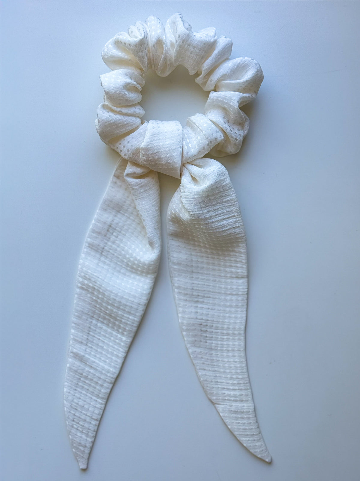 Pearl Reverie — Classic Pure Silk Scrunchie